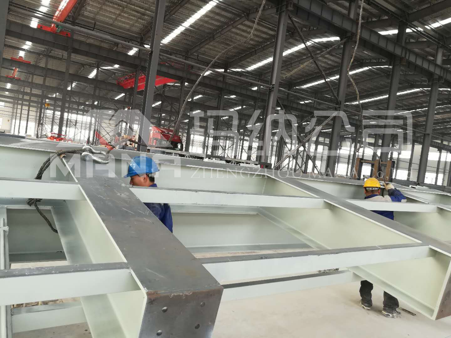 雙皮板生產線安裝現場 雙皮板生產線安裝現場